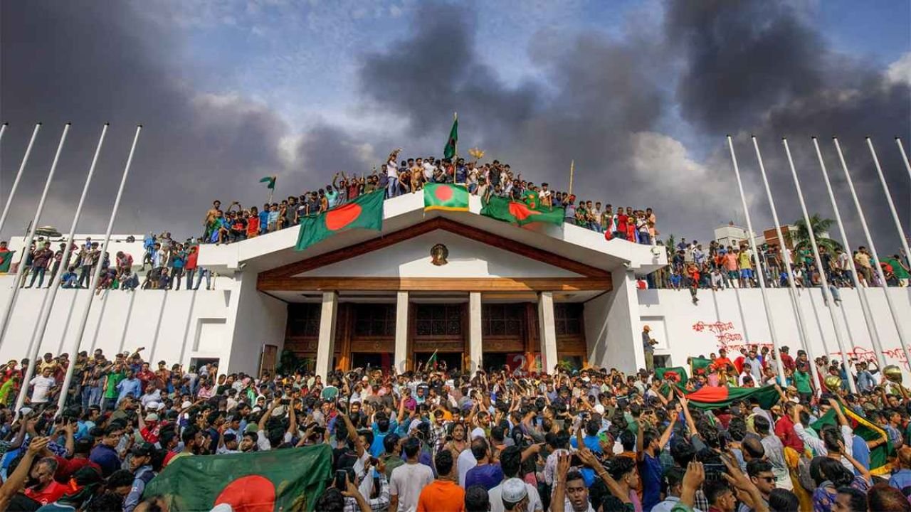 ‘জুলাই বিপ্লবকে অপরাধ হিসেবে প্রতিষ্ঠার ঘৃণ্য অপচেষ্টা চলছে’