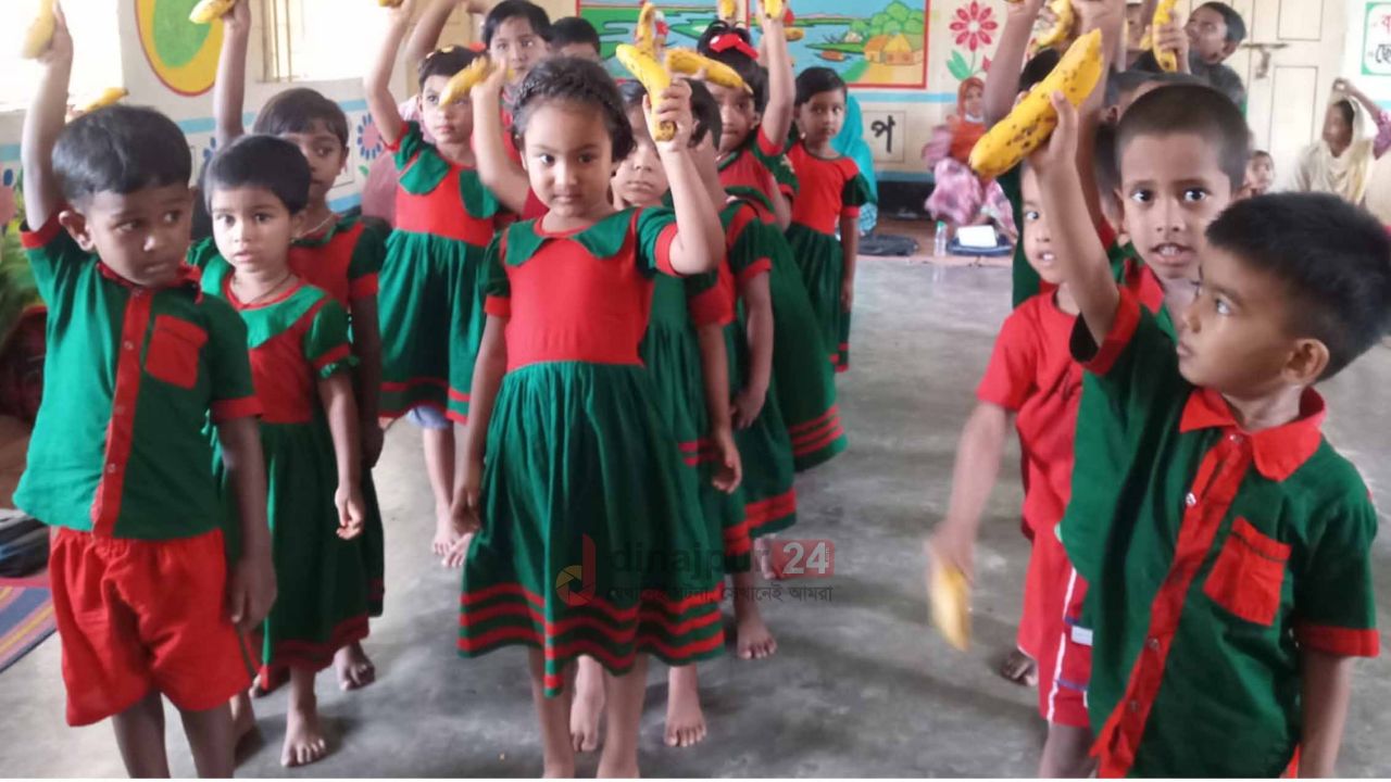 বিরামপুরে স্কুল ফিডিংয়ের সুফলে শিক্ষার্থী উপস্থিতি বেড়েছে